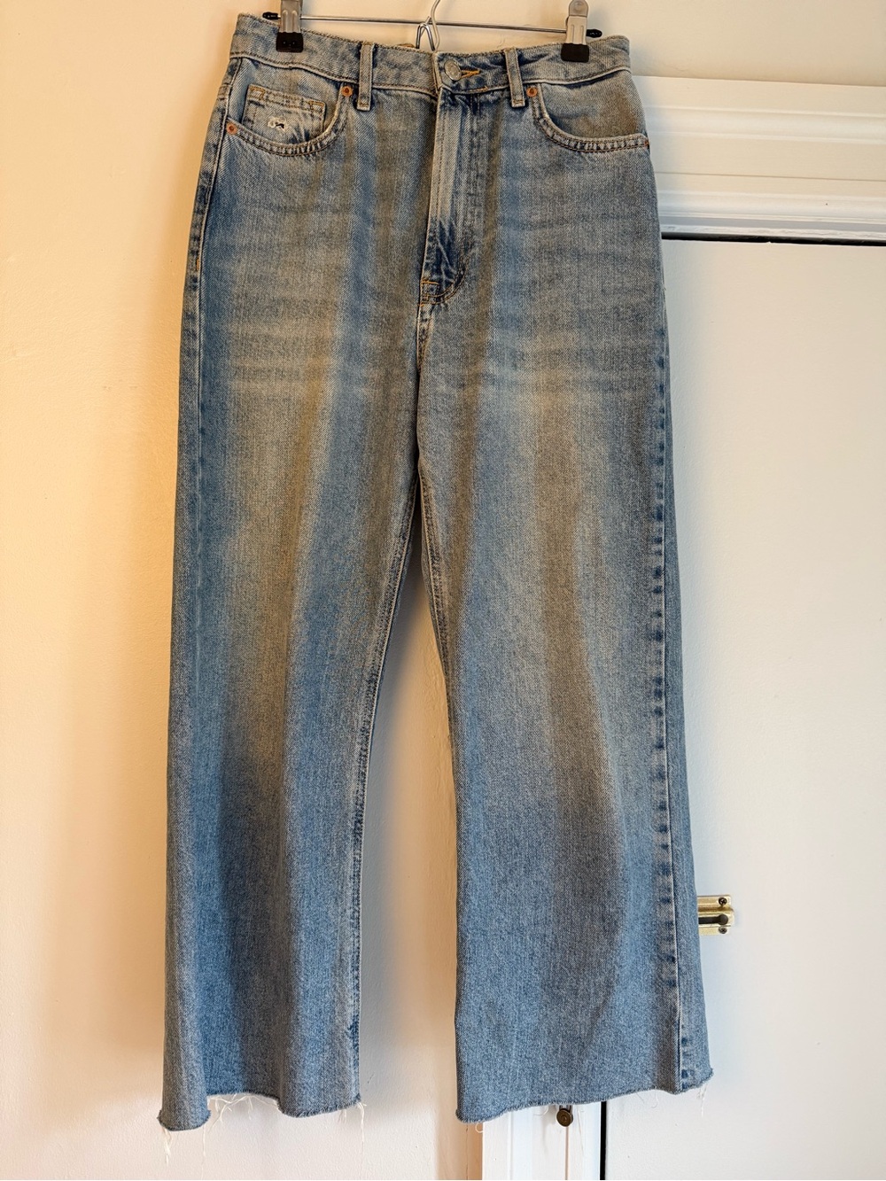 Forever 21 Light Blue Women’s wide leg crop Jeans